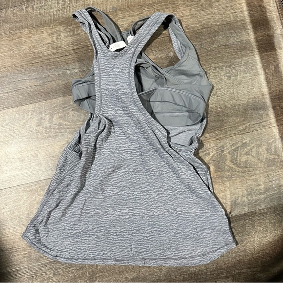Lululemon tank top bundle size 8 - Picture 13 of 13